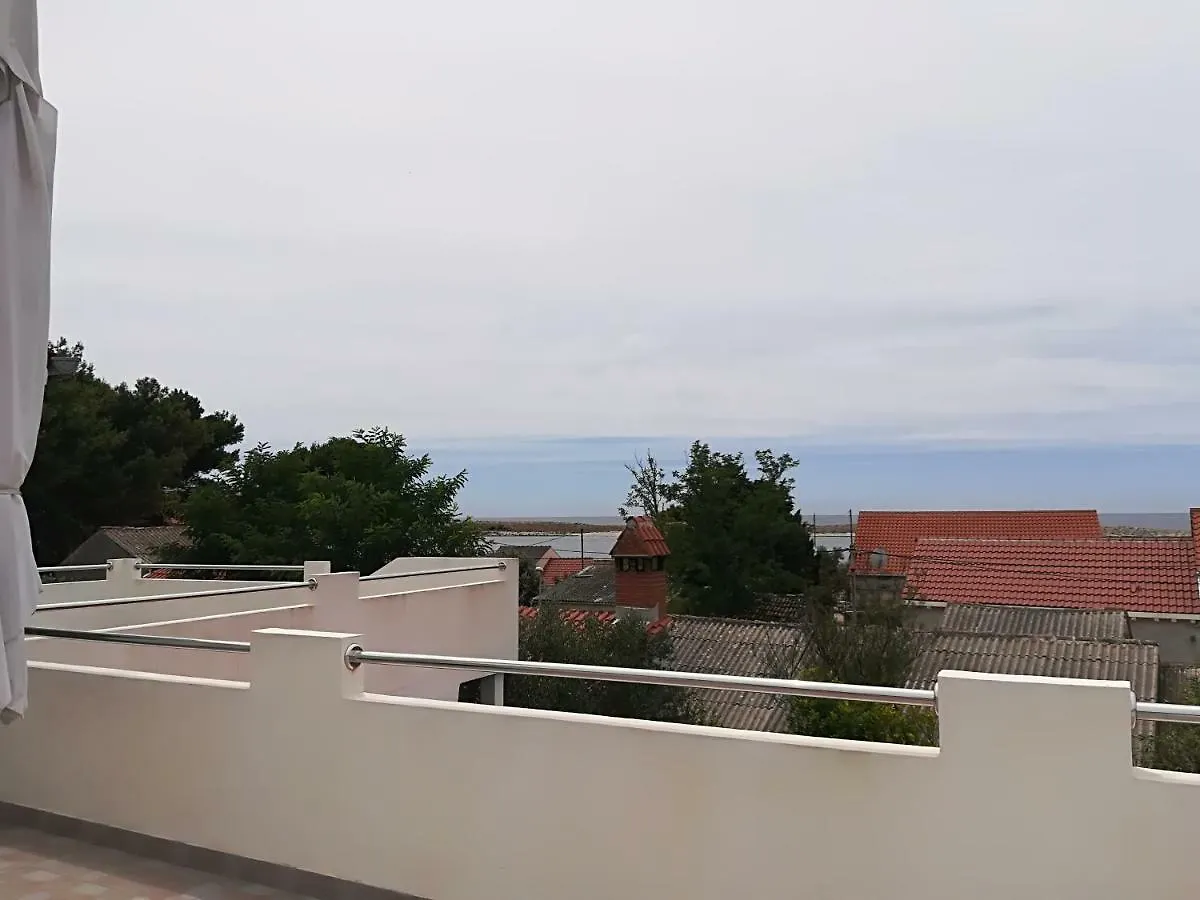Apartment Apartman Rosanda Premuda